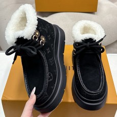 [홍콩명품.LOUIS VUITTON] 루이비통 25SS 로고 여성 모노그램 시어링 레더 가죽 부츠 (2컬러), SE5990, GHS, 명품스니커즈,운동화,구두,로퍼,하이탑,신발