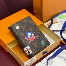 [홍콩명품.LOUIS VUITTON] 루이비통 25SS 로고 모노그램 여권 커버 M15327 (브라운), BGM5511, BDA, 명품지갑,홍콩명품,사이트,명품쇼핑몰