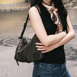 [홍콩명품,FENDI] 펜디 25SS 로고 FF패턴 Simply 미디움 크로스백 (브라운), BGM5541, BDA, 홍콩명품가방,명품쇼핑몰,크로스백,핸드백,구매대행