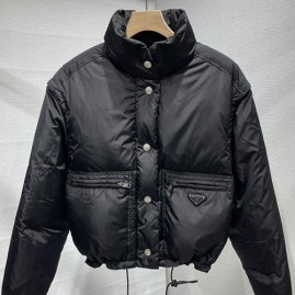 [홍콩명품,PRADA] 프라다 26SS 삼각로고 여성 모자 소매 탈부착 구스다운 패딩 자켓 (블랙), BM24320, JL, 레플리카의류,미러급사이트