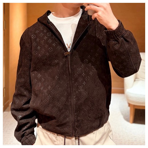[홍콩명품.LOUIS VUITTON] 루이비통 26SS 로고 모노그램 레더 가죽 후드 집업 자켓 1AJVJK (브라운), BM24451, KK, 레플리카의류,미러급사이트
