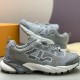 [홍콩명품.LOUIS VUITTON] 루이비통 26SS 로고 RUNNER TATIC 스니커즈 운동화 (그레이), SE6042, PMD, 명품스니커즈,운동화,구두,로퍼,하이탑,신발
