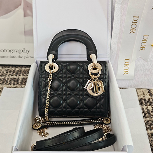 [홍콩명품,Christian Dior] 디올 26SS 로고 CD Lady 17 토트백 핸드백 (블랙), BGM5557, BDA, 홍콩명품가방,명품쇼핑몰,크로스백,핸드백,구매대행