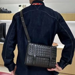 [홍콩명품.BOTTEGA VENETA] 보테가베네타 26SS 로고 인트레치아토 레더 가죽 메신저백 (2컬러), BGM5581, BC, 홍콩명품가방,명품쇼핑몰,크로스백,핸드백,구매대행
