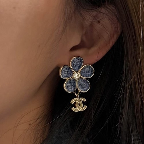 [홍콩명품.CHANEL] 샤넬 26SS 로고 다이아 장식 플라워 이어링 귀걸이, ET3399, JL, 명품악세사리,팔찌,귀걸이,반지