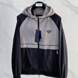 [홍콩명품,PRADA] 프라다 26SS 삼각로고 후드 바람막이 자켓 (그레이-블랙), BM24695, 레플리카의류,미러급사이트