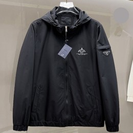 [홍콩명품,PRADA] 프라다 26SS 삼각로고 후드 바람막이 자켓 (블랙), BM24876, KSM, 레플리카의류,미러급사이트