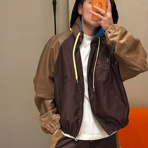 [가격문의][홍콩명품.LOEWE] 로에베 26SS 로고 레이어드 후드 집업 자켓 (와인-브라운), BM24923, KK, 레플리카의류,미러급사이트