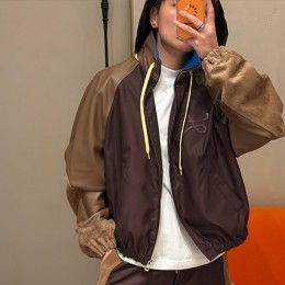 [가격문의][홍콩명품.LOEWE] 로에베 26SS 로고 레이어드 후드 집업 자켓 (와인-브라운), BM24923, KK, 레플리카의류,미러급사이트