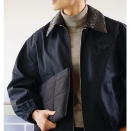 [가격문의][홍콩명품.BOTTEGA VENETA] 보테가베네타 26SS 로고 인트레치아토 카라 봄버 자켓 (블랙), BM24941, JL, 레플리카의류,미러급사이트