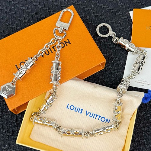 [홍콩명품.LOUIS VUITTON] 루이비통 26SS 로고 LV 가방 백 고리 (2컬러), ET3502, HY, 홍콩명품의류,구매대행,온라인명품