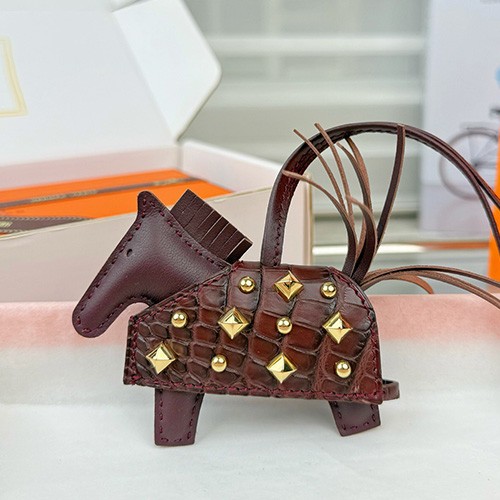 [홍콩명품.Hermes] 에르메스 26SS 로고 Rodeo Robeo Coeur 백 참 (브라운-골드), ET3519, HY, 홍콩명품의류,구매대행,온라인명품