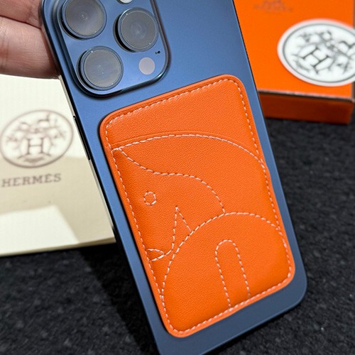 [홍콩명품.Hermes] 에르메스 26SS 로고 레더 가죽 아이폰 IPhone MagSafe (브라운), ET3541, HY, 홍콩명품의류,구매대행,온라인명품
