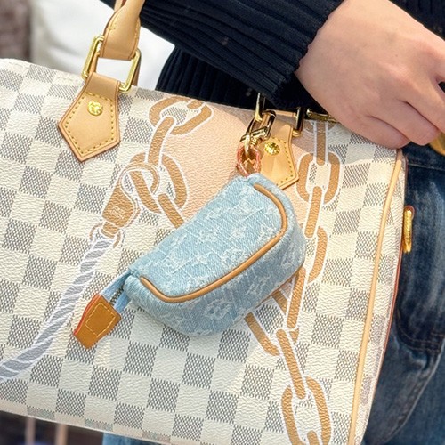[홍콩명품.LOUIS VUITTON] 루이비통 26SS 로고 모노그램 LV X TM 마이크로 포쉐트 백참 (데님-스카이블루), ET3547, HY, 홍콩명품의류,구매대행,온라인명품