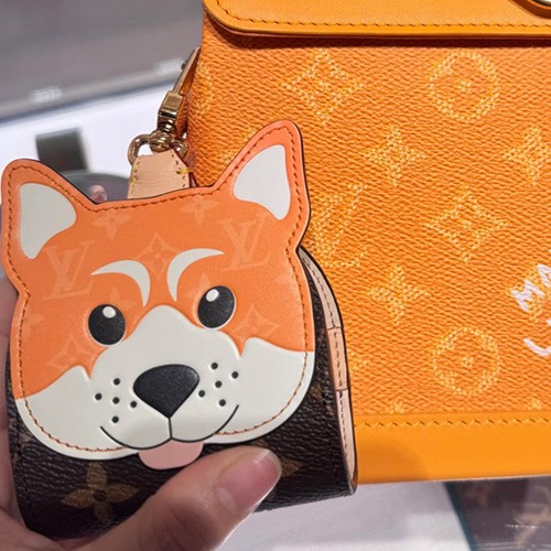 [홍콩명품.LOUIS VUITTON] 루이비통 26SS 로고 모노그램 DOGS 백참 (오렌지), ET3573, HY, 홍콩명품의류,구매대행,온라인명품