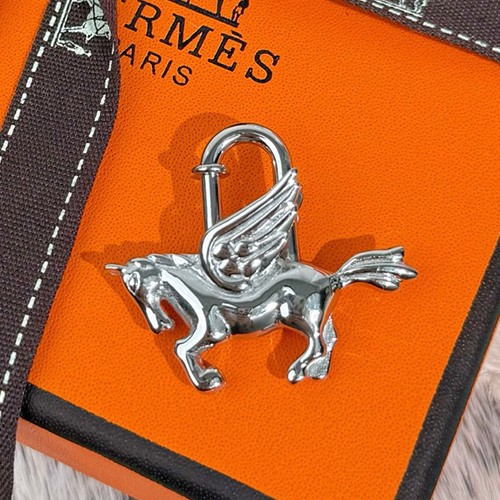 [홍콩명품.Hermes] 에르메스 26SS 로고 가방 백 고리 (2컬러), ET3583, HY, 홍콩명품의류,구매대행,온라인명품