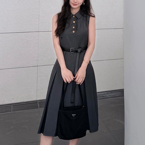디올 로고 여성 벨티드 슬리브리스 원피스 (다크그레이) 26SS