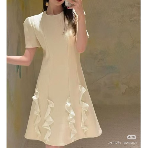 루이비통 로고 여성 라운드넥 반팔 원피스 (화이트) 26SS