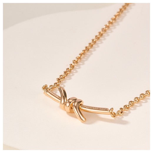 티파니앤코 로고 Knot 미니 목걸이 (3컬러) 26SS
