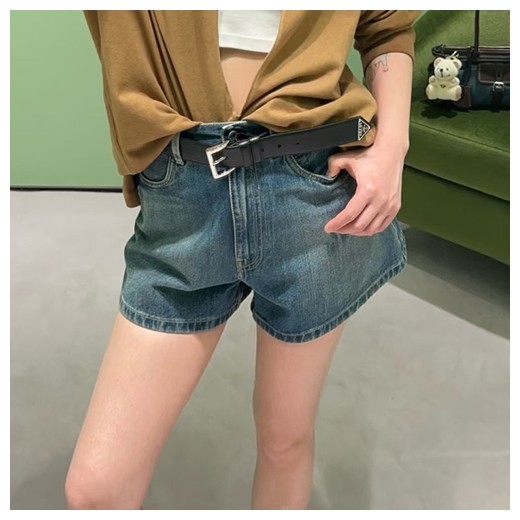 프라다 여성 데님 쇼츠 반바지 핫팬츠 26SS