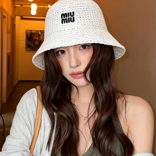 미우미우 여성 MIUMIU 자수 벙거지 모자 26SS